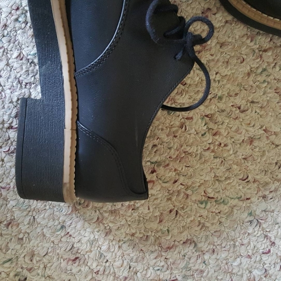 Lovely smart shoes - Picture 3 of 8